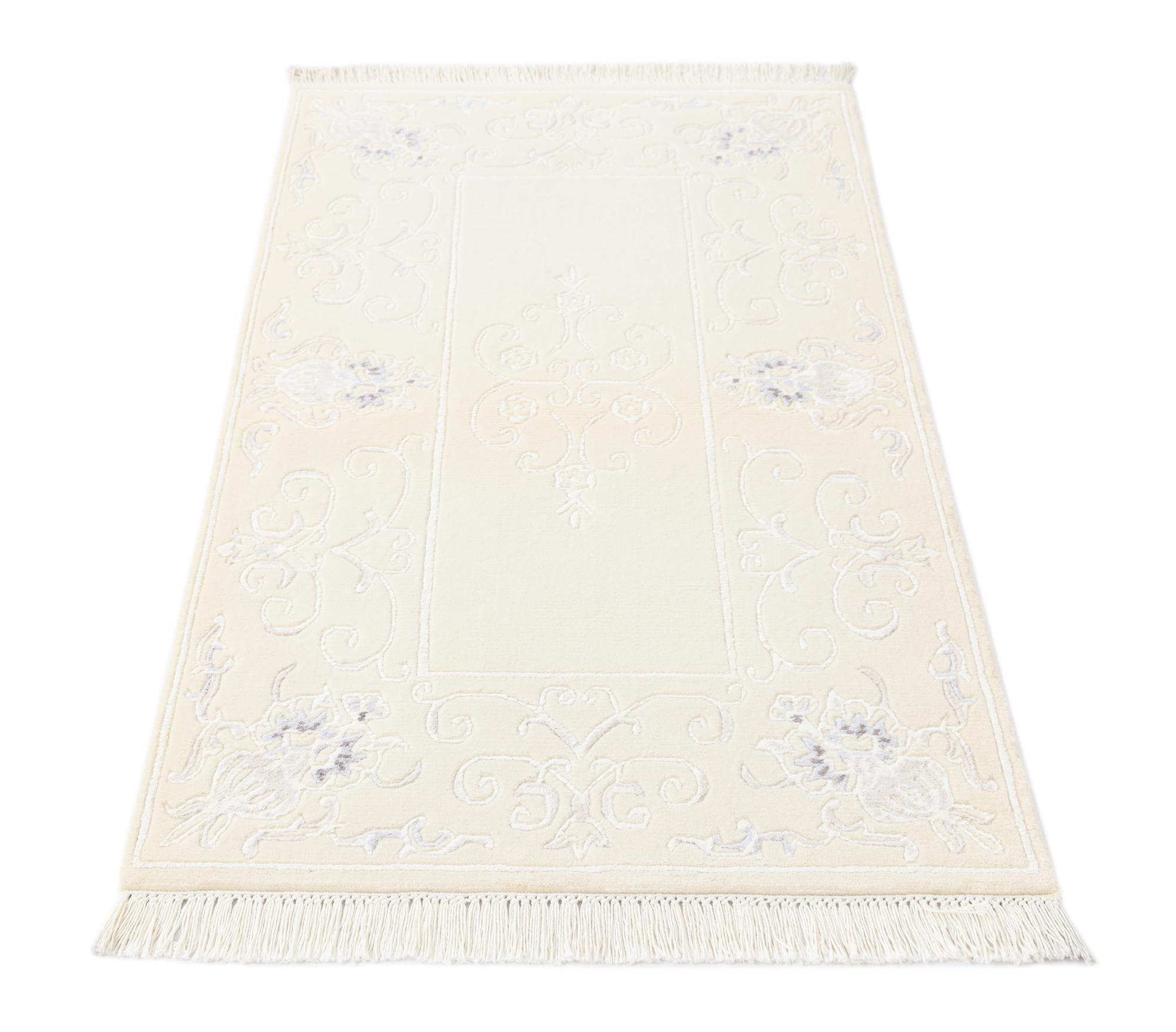 2' 7 x 4' 7 Hand Knotted Darya Rug