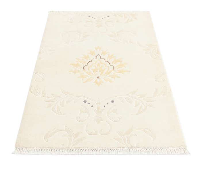 2' 7 x 4' 10 Hand Knotted Darya Rug