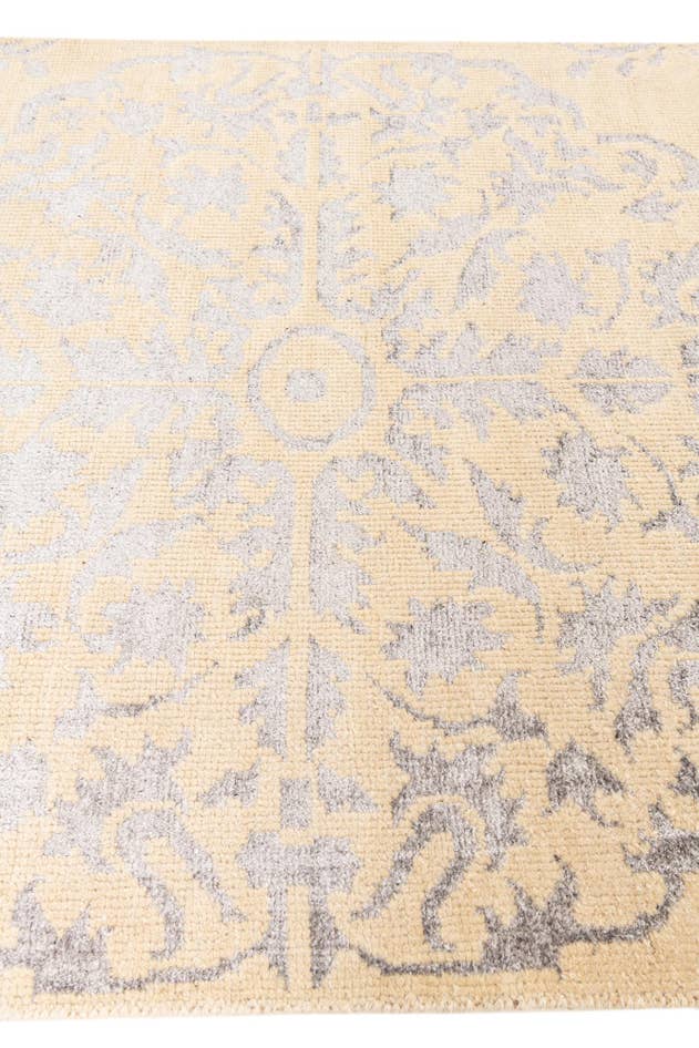 Detail image of 5' x 8' Hand Knotted Darya Rug