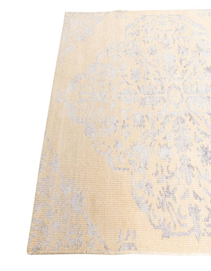 Detail image of 4' 10 x 8'  Hand Knotted Darya Rug