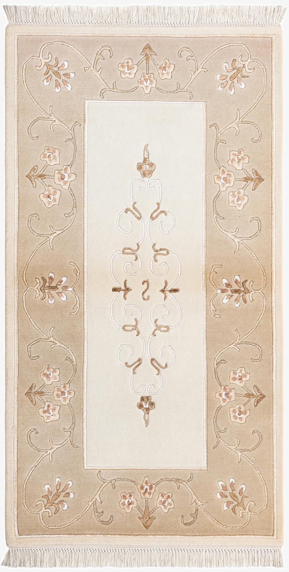 2' 8 x 5'  Hand Knotted Darya Rug