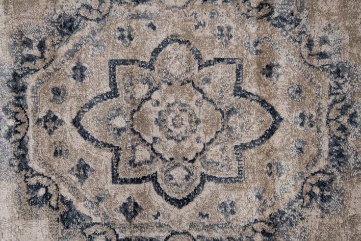 Detail image of 5' x 7' 6 Eliza Rug