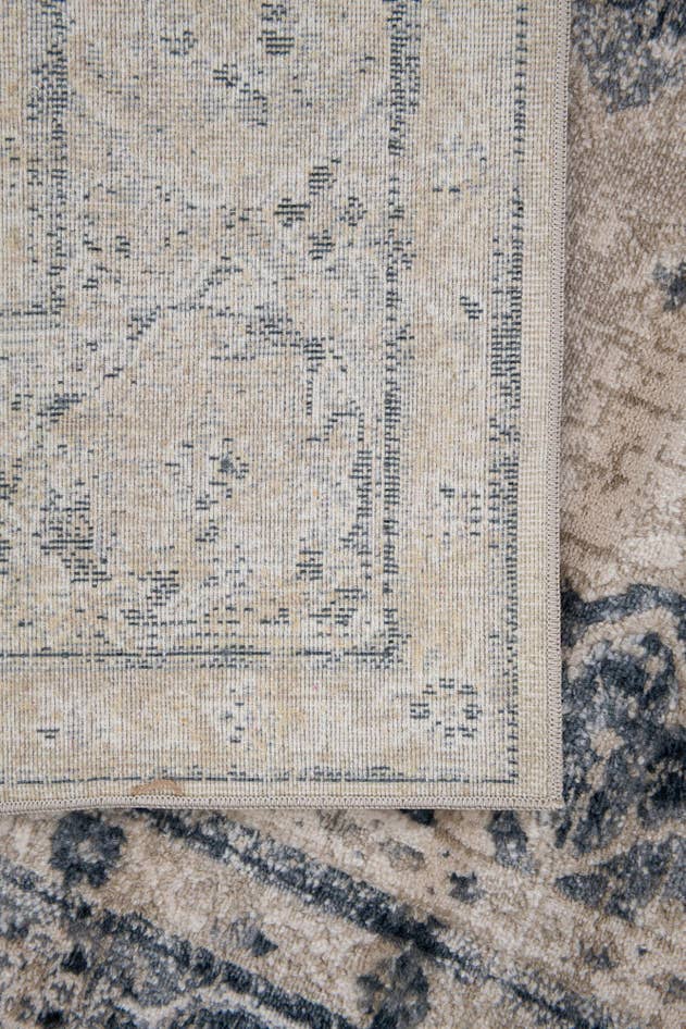 Detail image of 5' x 7' 6 Eliza Rug