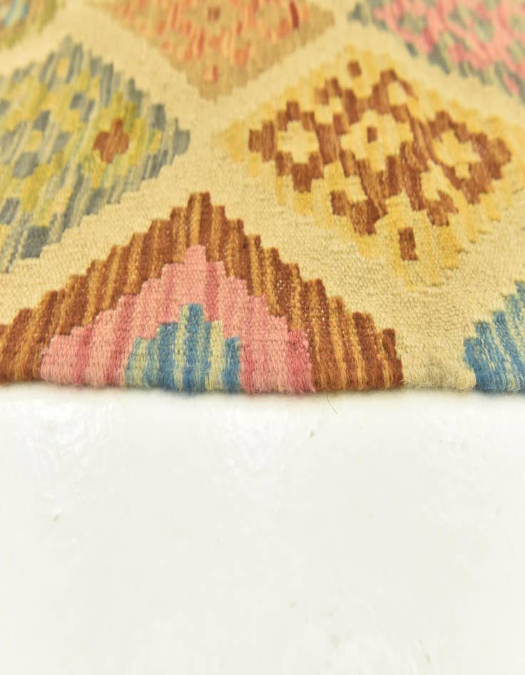 Detail image of 3' 3 x 5' 2  Hand Woven Kilim Maymana Wool Rug