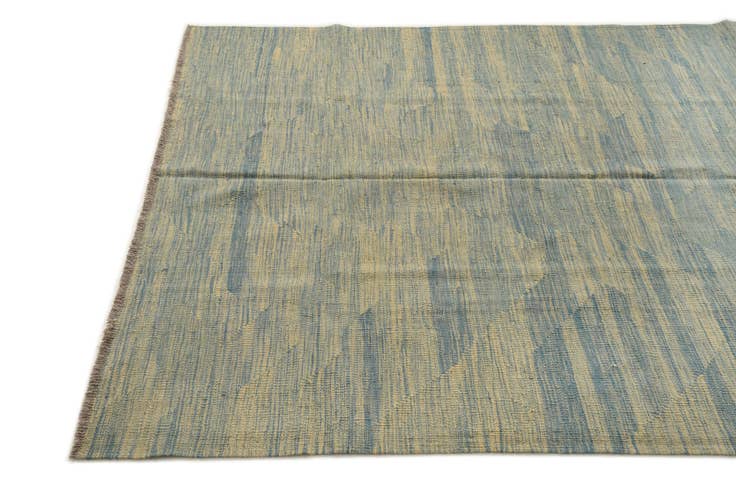 Detail image of 4' 10 x 6' 7 Hand Woven Kilim Modern Wool Rug