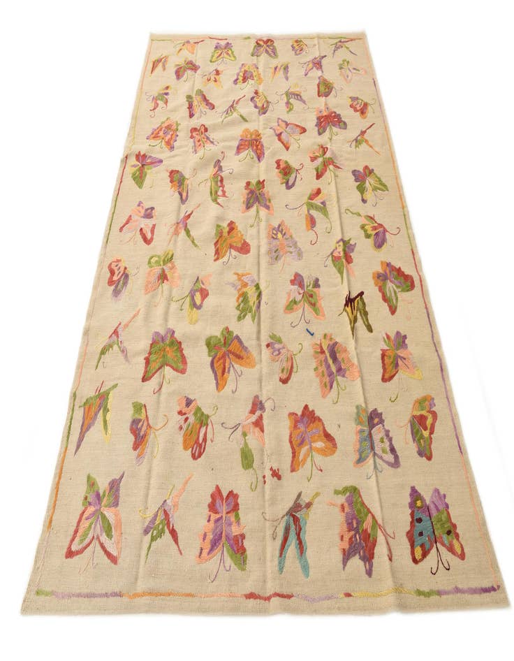 Detail image of 5' 5 x 7' 8  Hand Woven Kilim Suzani Wool Rug