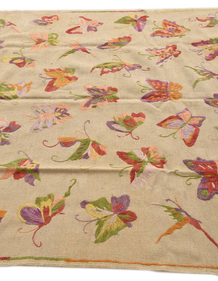 Detail image of 5' 5 x 7' 8  Hand Woven Kilim Suzani Wool Rug