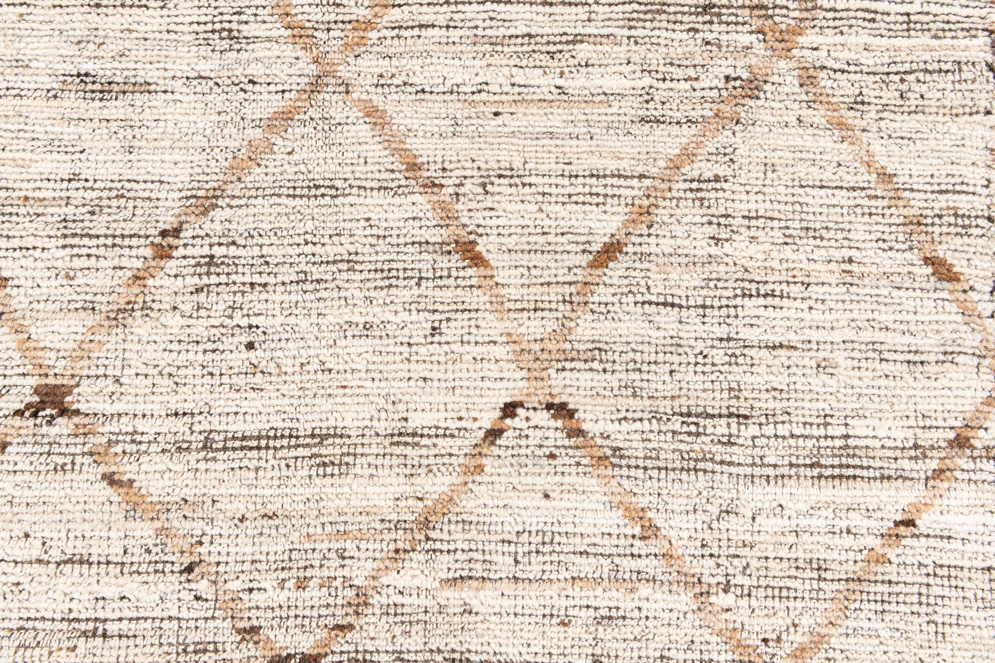 4' 1 x 6' Hand Knotted Moroccan Wool Rug