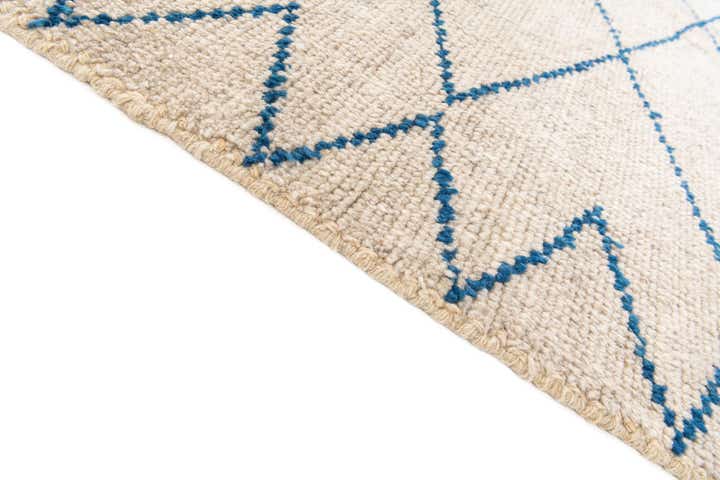 6' 1 x 9' Hand Knotted Moroccan Wool Rug