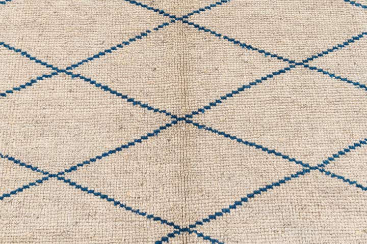 6' 1 x 9' Hand Knotted Moroccan Wool Rug