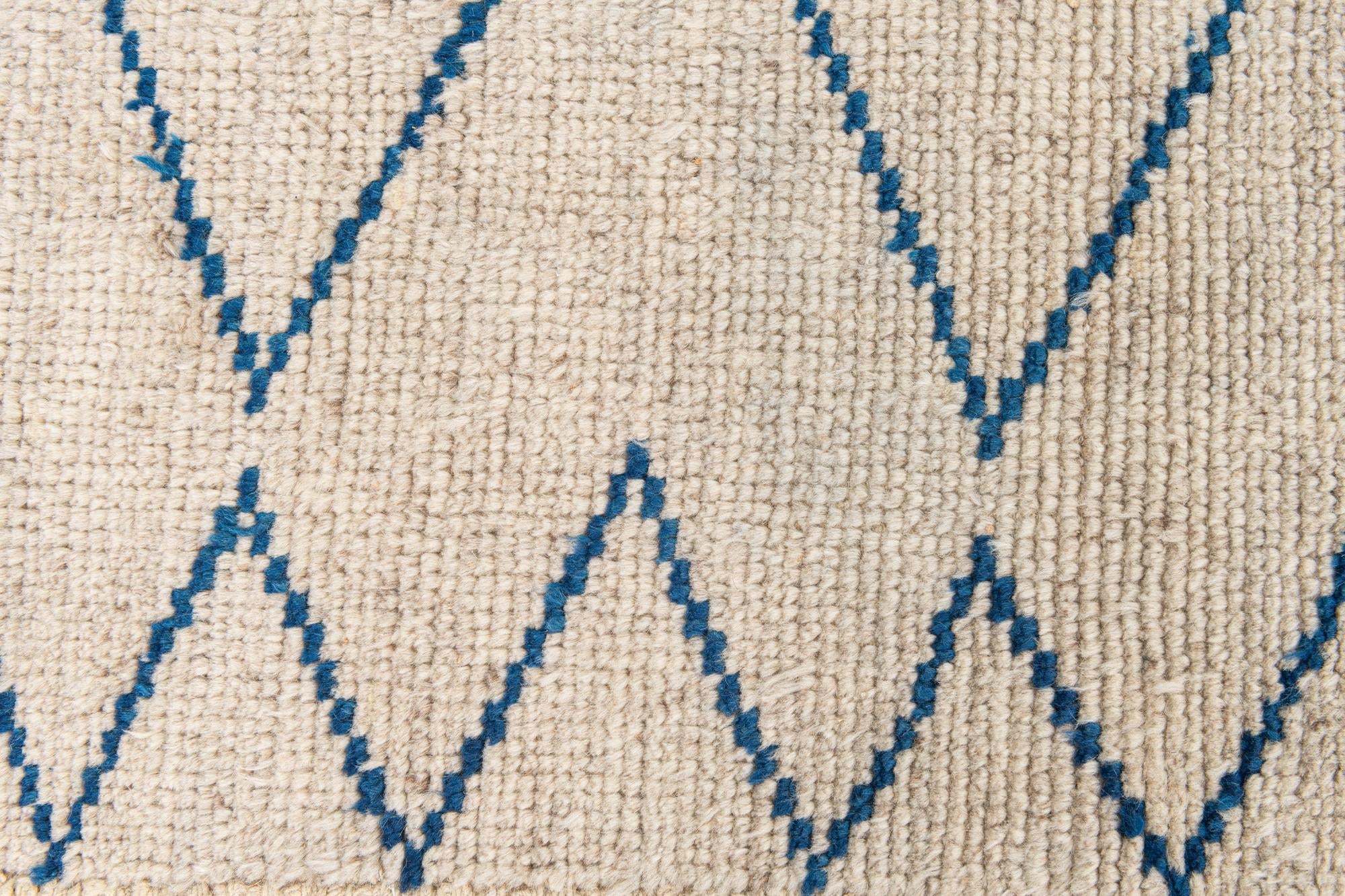 6' 1 x 9' Hand Knotted Moroccan Wool Rug