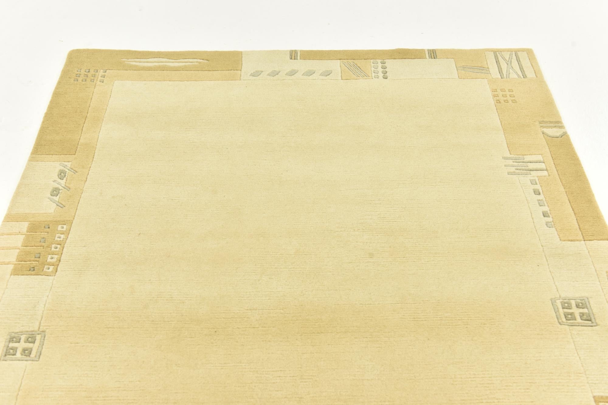 4' x 5' 10 Hand Knotted Nepal Wool Rug