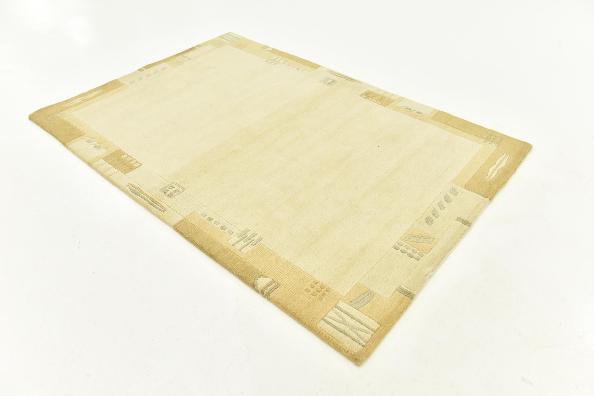 4' x 5' 10 Hand Knotted Nepal Wool Rug