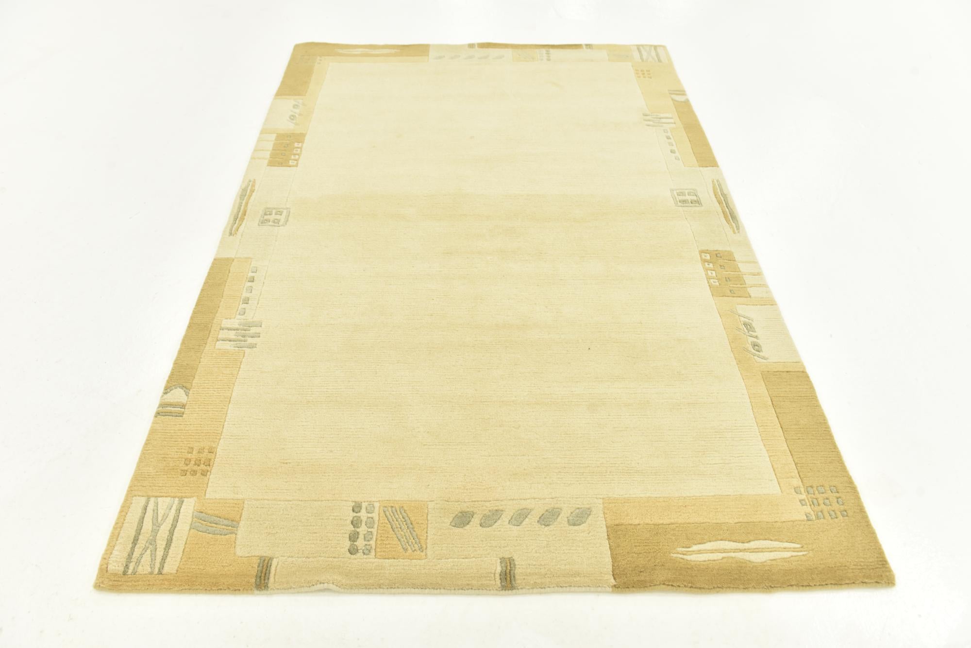4' x 5' 10 Hand Knotted Nepal Wool Rug