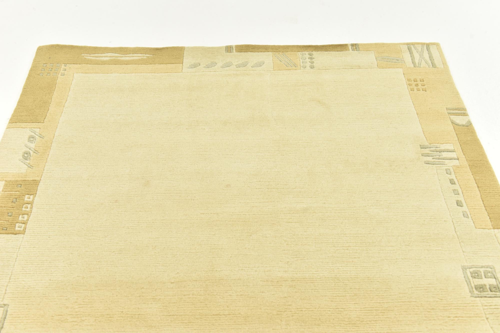 4' x 5' 10 Hand Knotted Nepal Wool Rug