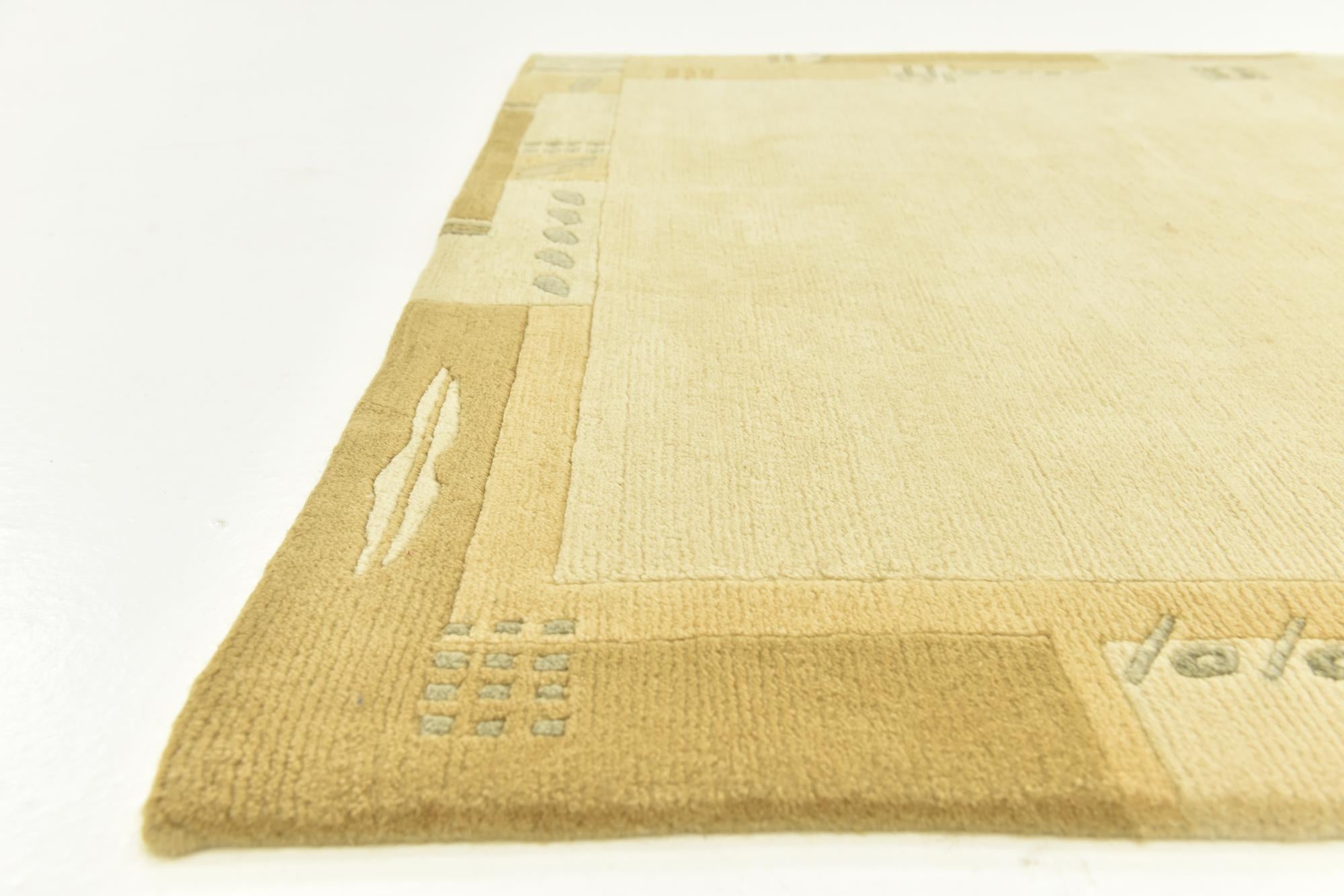 4' x 5' 10 Hand Knotted Nepal Wool Rug
