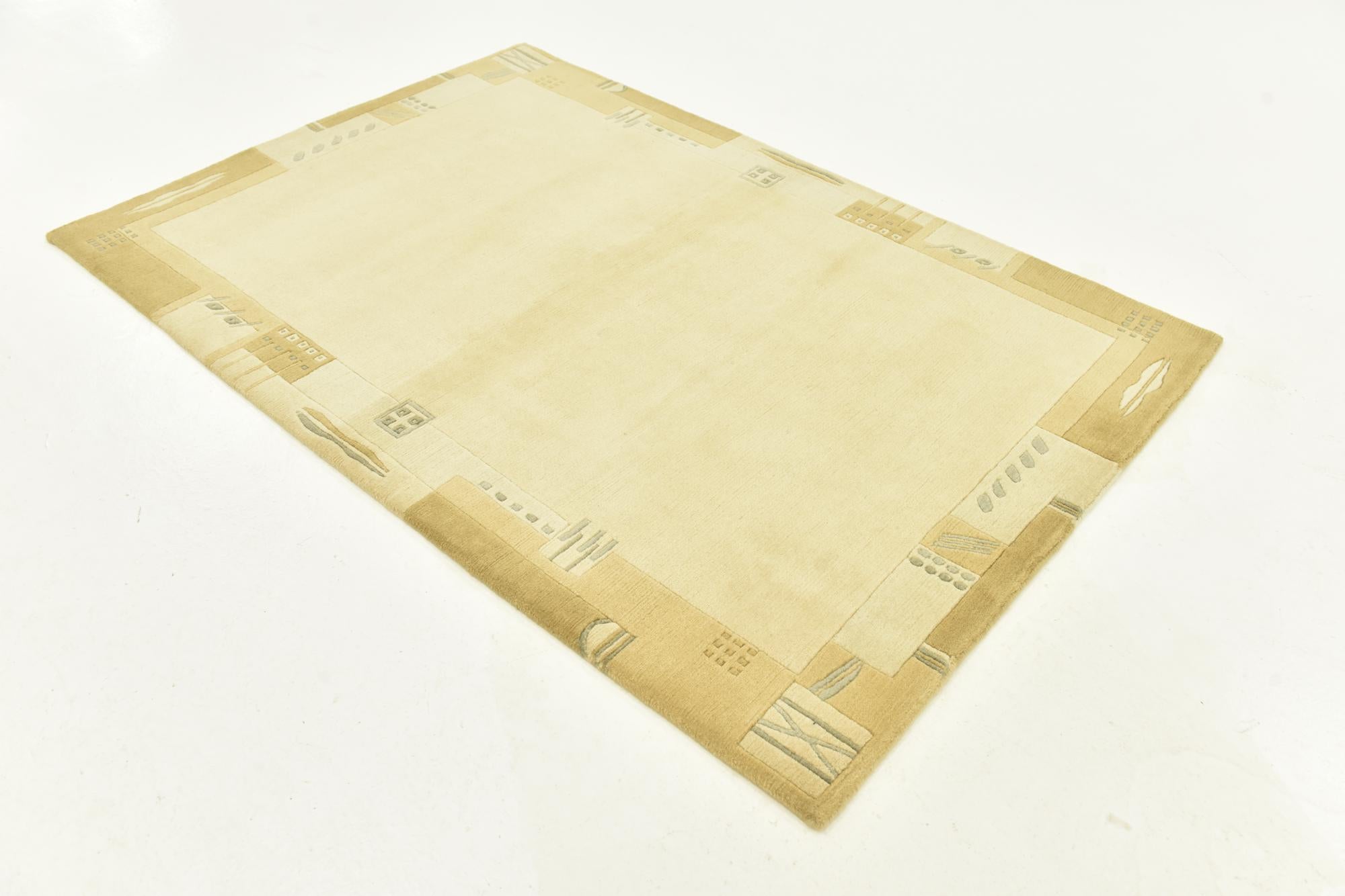 4' x 5' 10 Hand Knotted Nepal Wool Rug
