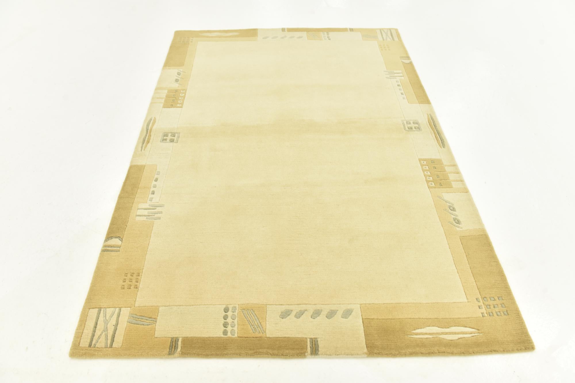 4' x 5' 10 Hand Knotted Nepal Wool Rug