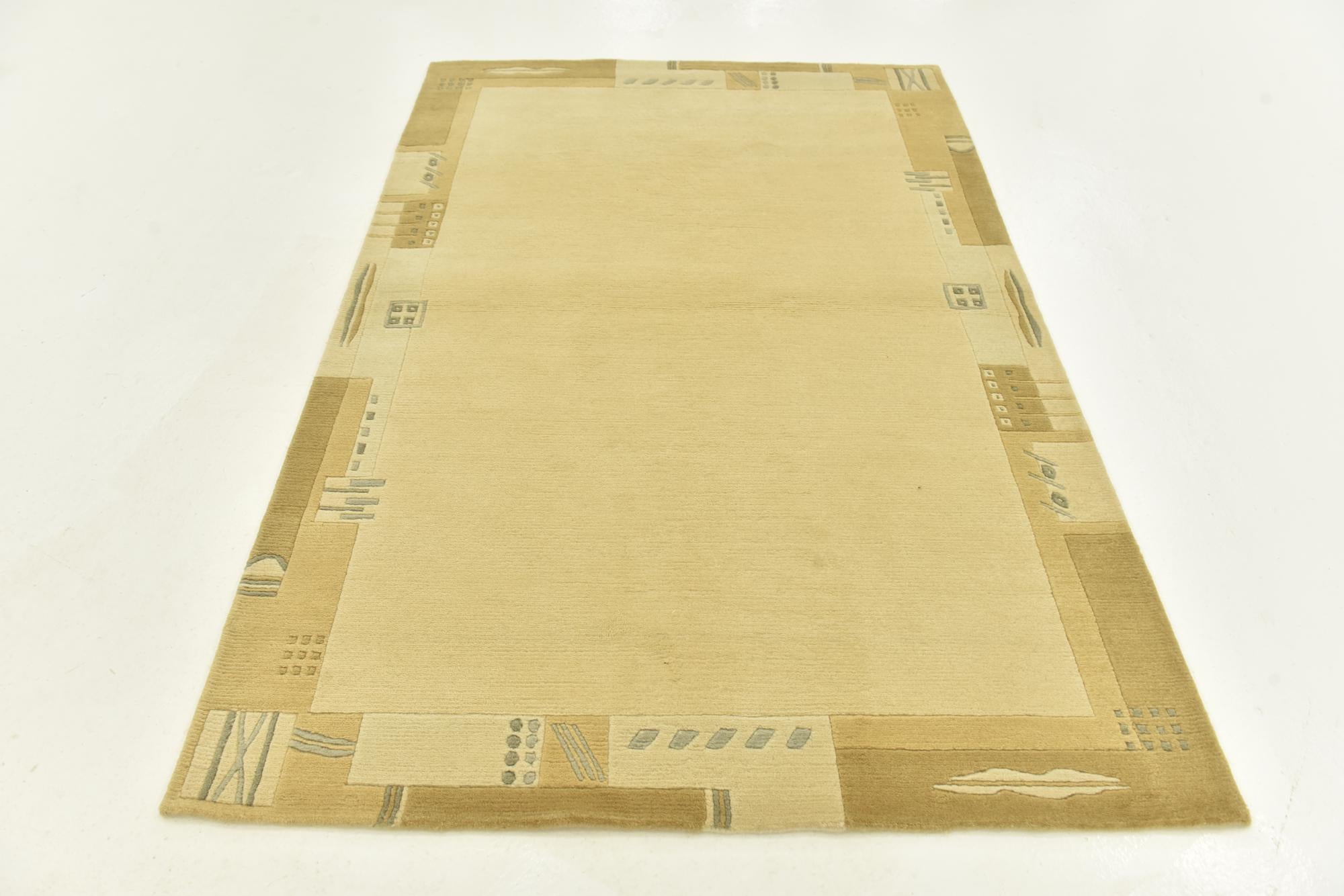 4' x 5' 10 Hand Knotted Nepal Wool Rug