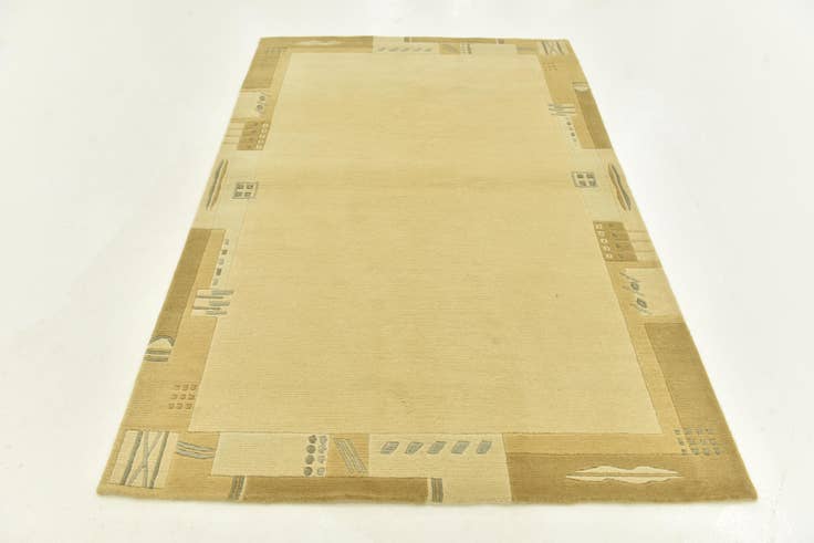 Detail image of 4' x 5' 10 Hand Knotted Nepal Wool Rug