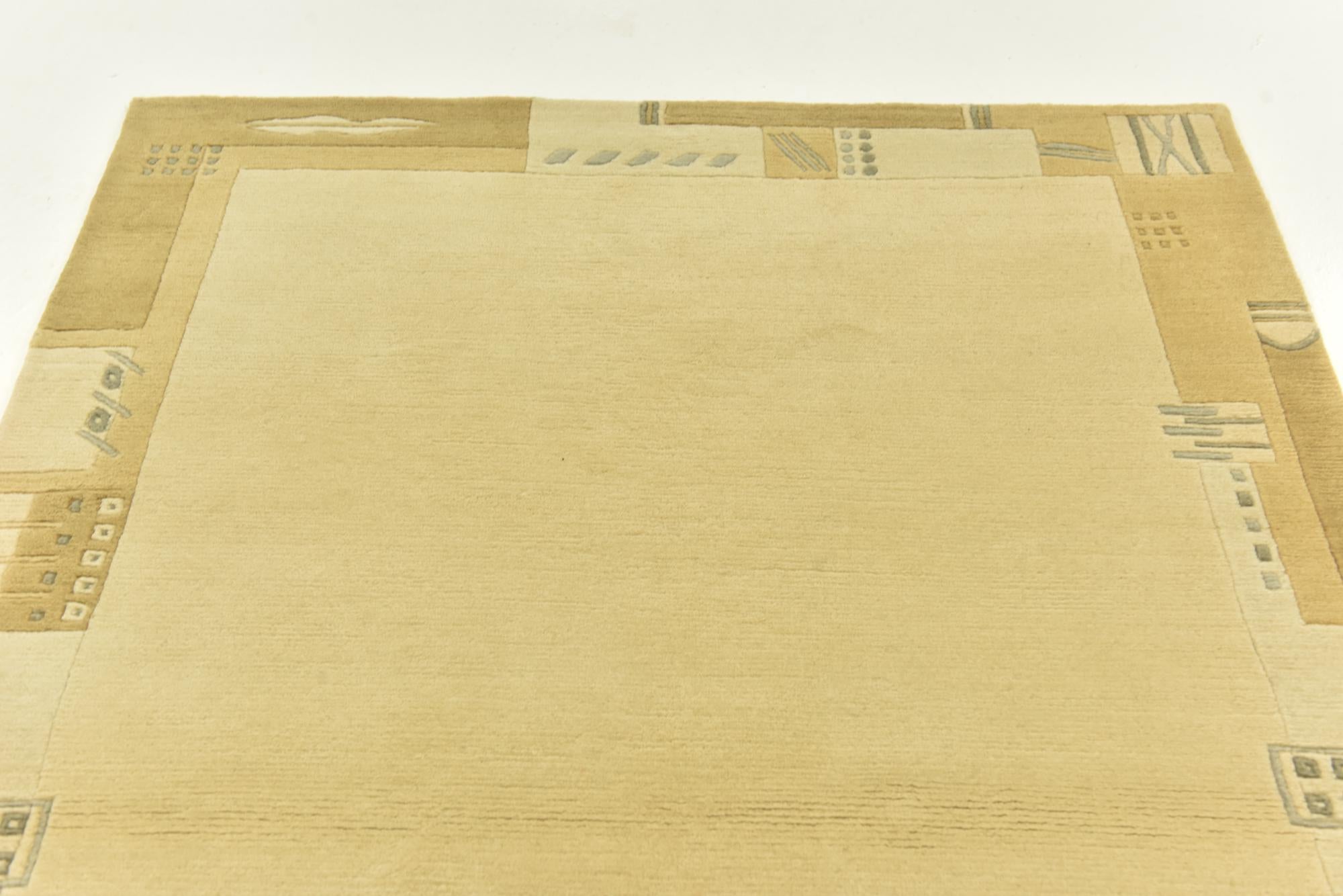 4' x 5' 10 Hand Knotted Nepal Wool Rug