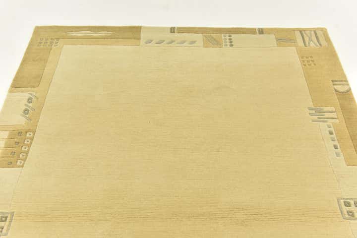 4' x 5' 10 Hand Knotted Nepal Wool Rug