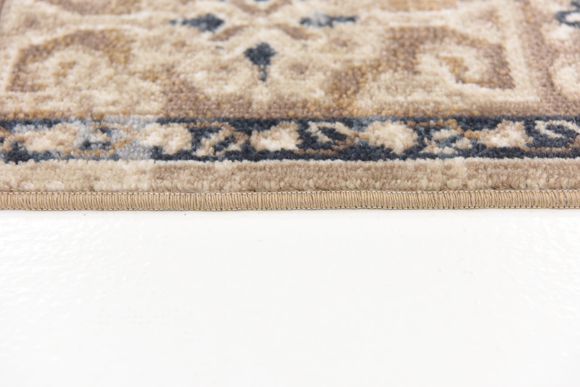 160cm x 225cm New Vintage Rug
