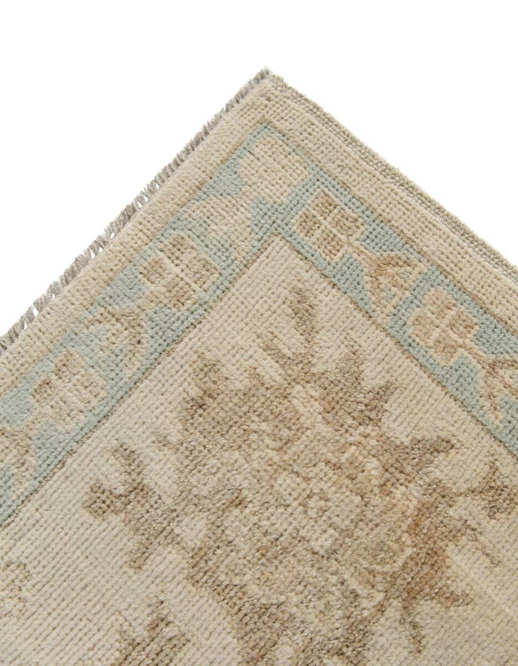 Detail image of 8' 3 x 9' 10 Hand Knotted Oushak Wool Rug