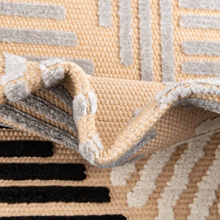 Detail image of 5' 3 x 7' 7 Easy-Clean Indoor / Outdoor Rug