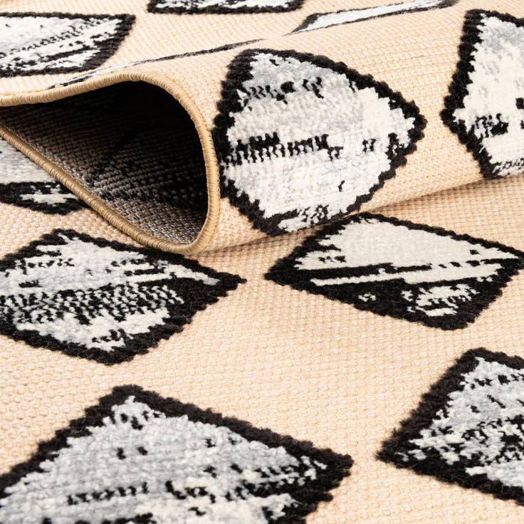 Detail image of 5' 3 x 7' 7 Easy-Clean Indoor / Outdoor Rug
