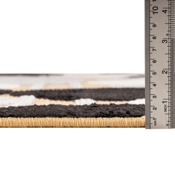 5' 3 x 7' 7 Easy-Clean Indoor / Outdoor Rug