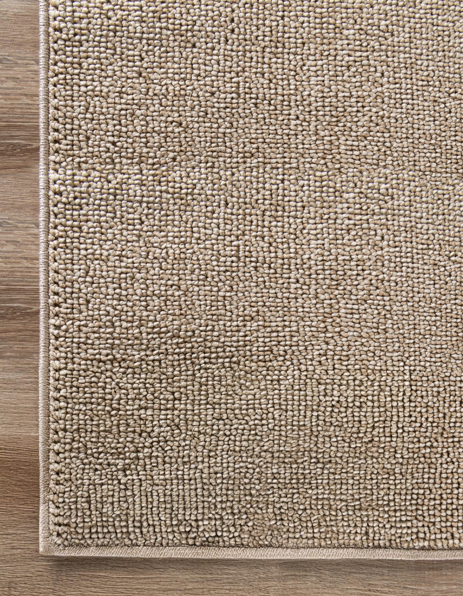 4' x 6' Easy-Clean Solid Indoor / Outdoor Rug