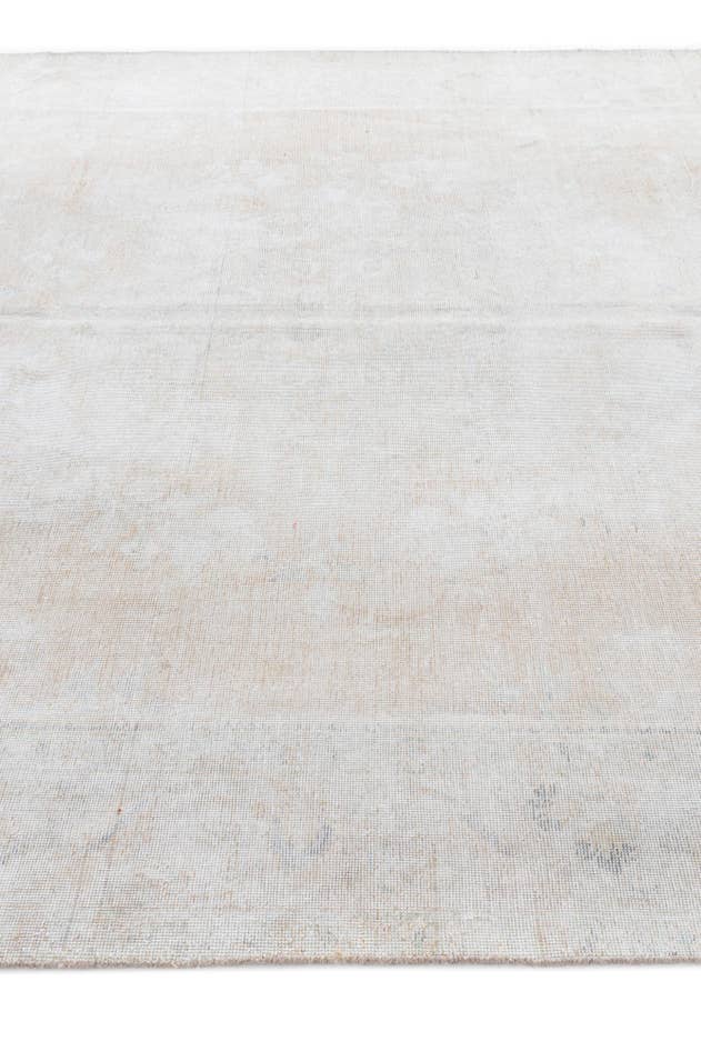 Detail image of 8' 1 x 10' 9 Hand Knotted Ultra Vintage Persian Wool Rug