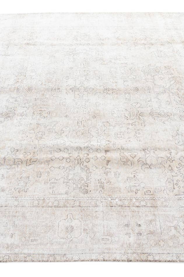 Detail image of 7' 8 x 11' Hand Knotted Ultra Vintage Persian Wool Rug