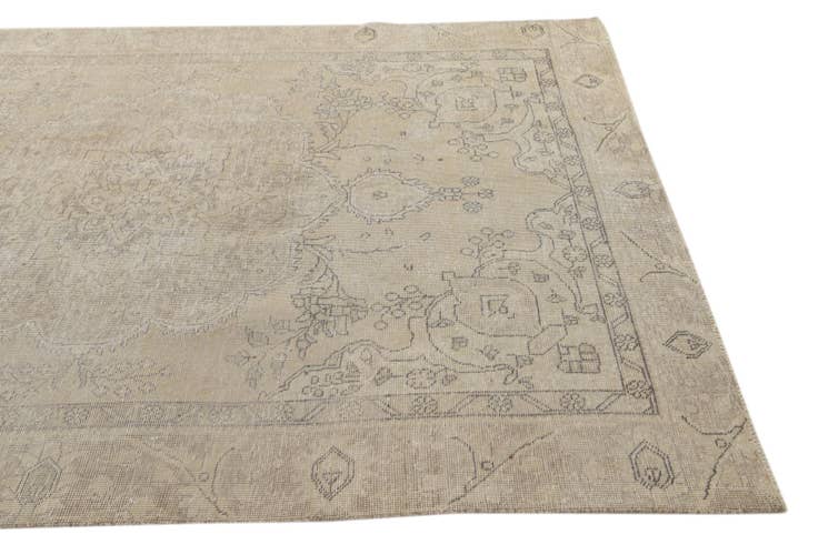 Detail image of 6' x 8' 8 Hand Knotted Ultra Vintage Persian Wool Rug