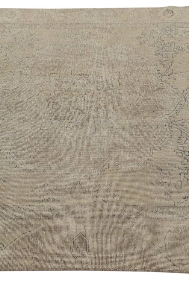 Detail image of 6' x 8' 8 Hand Knotted Ultra Vintage Persian Wool Rug