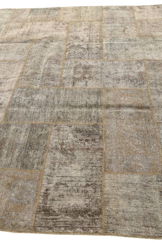 Detail image of 8' x 10' 3 Hand Knotted Ultra Vintage Persian Wool Rug