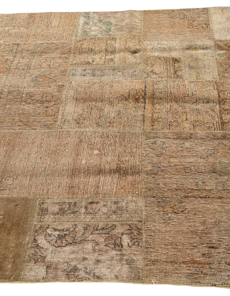 Detail image of 5' 7 x 8'  Hand Knotted Ultra Vintage Persian Wool Rug