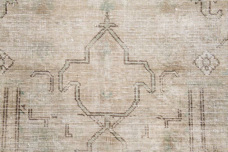 Detail image of 6' x 9' 1 Hand Knotted Ultra Vintage Persian Wool Rug