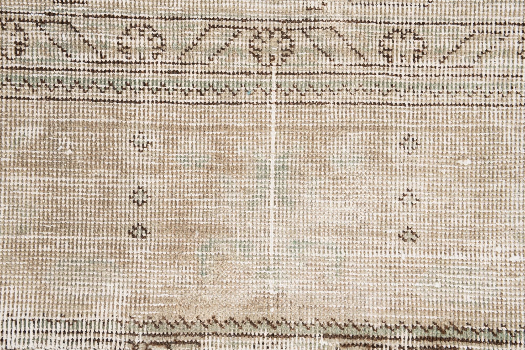 6' x 9' 1 Hand Knotted Ultra Vintage Persian Wool Rug