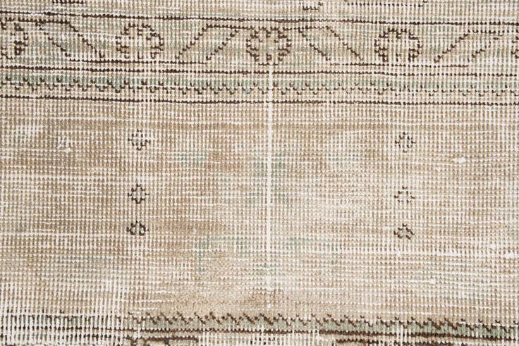 Detail image of 6' x 9' 1 Hand Knotted Ultra Vintage Persian Wool Rug