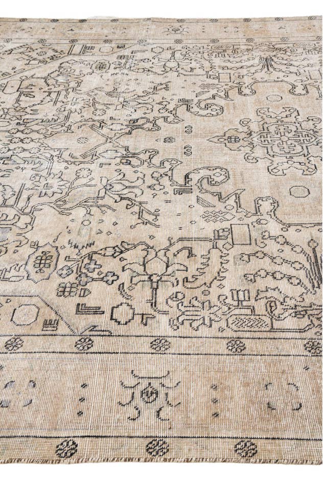 Detail image of 7' 8 x 11' 2 Hand Knotted Ultra Vintage Persian Wool Rug