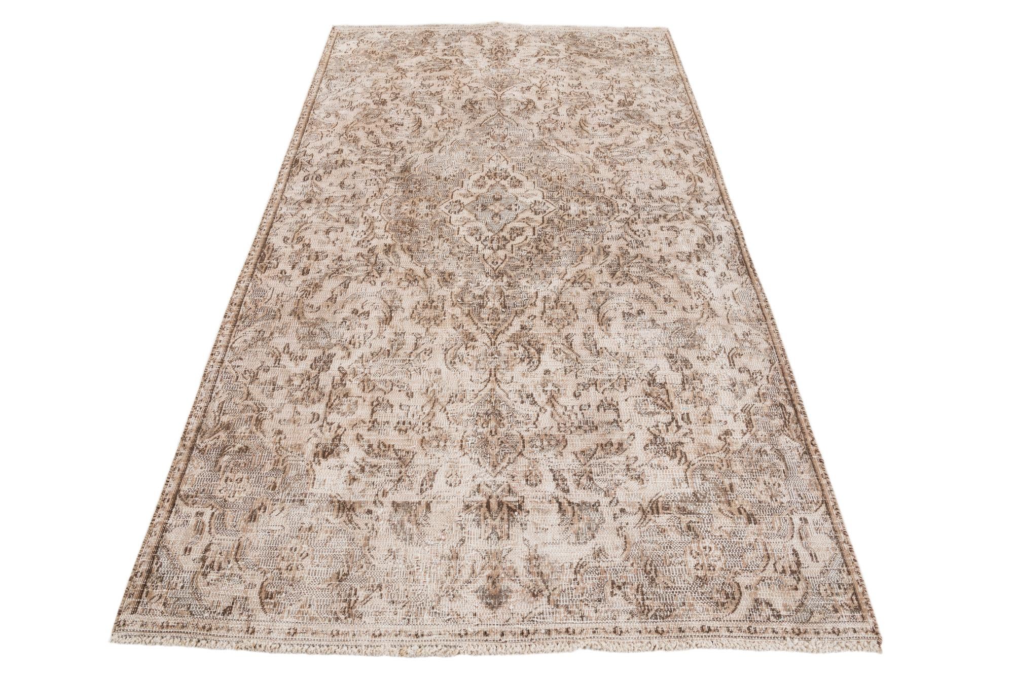 4' x 7' 1 Hand Knotted Ultra Vintage Persian Wool Rug