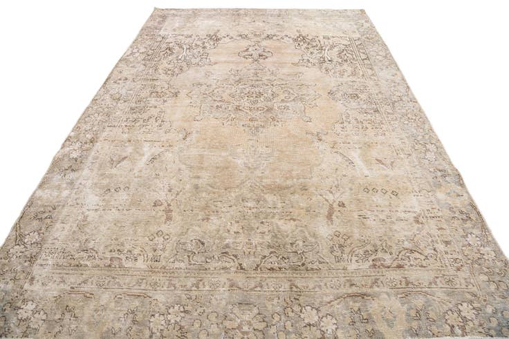 Detail image of 6' 6 x 9' 6 Hand Knotted Ultra Vintage Persian Wool Rug