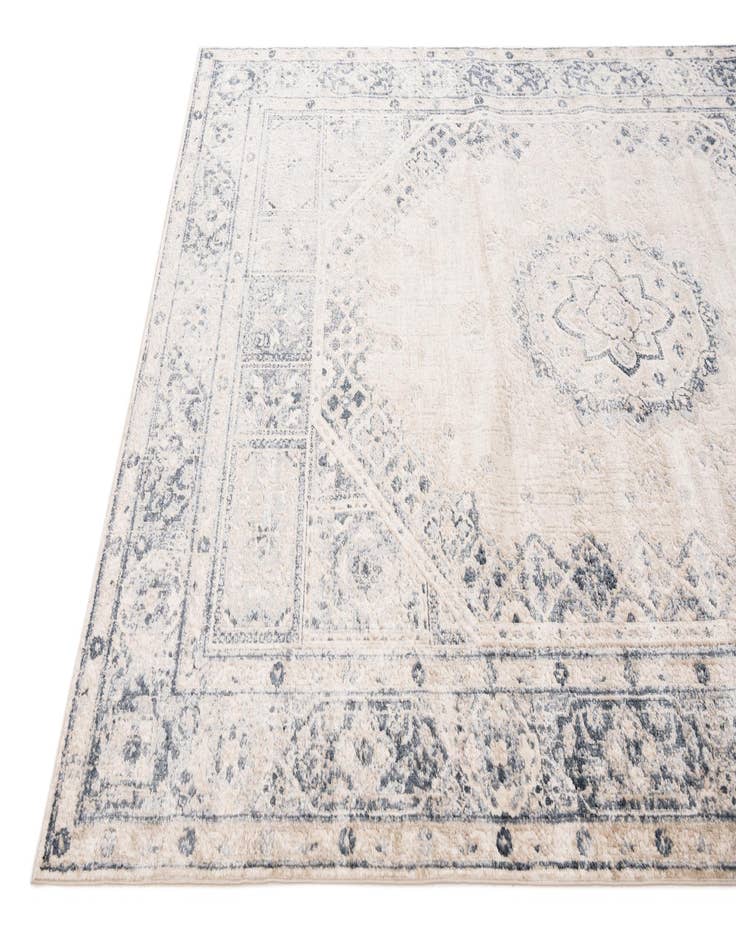 Detail image of 5' x 7' 7 Villa Rug