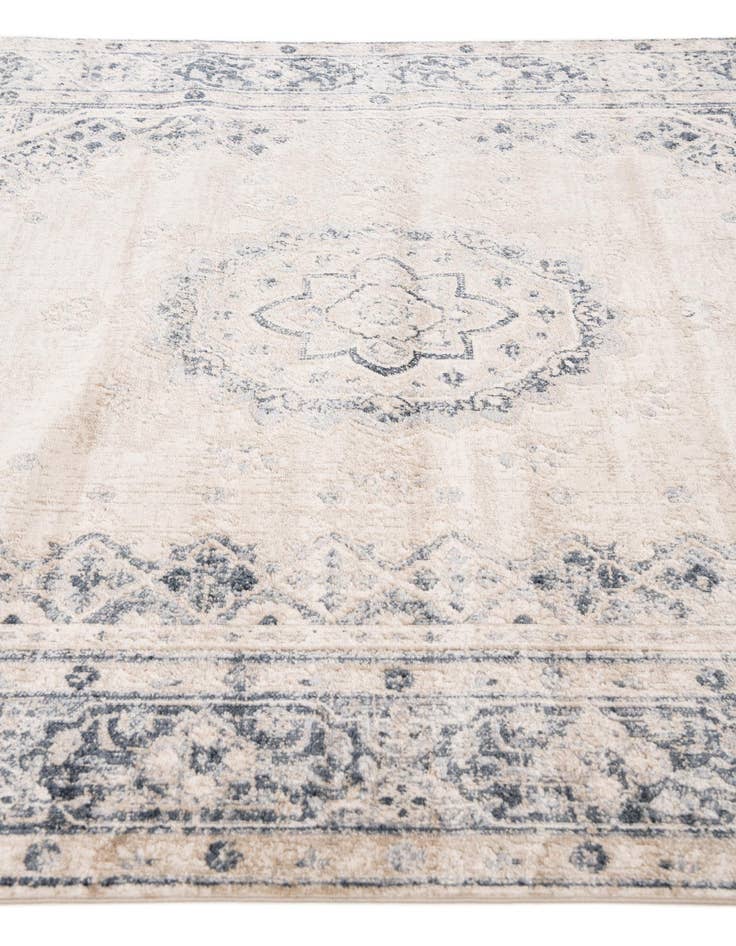 Detail image of 5' x 7' 7 Villa Rug