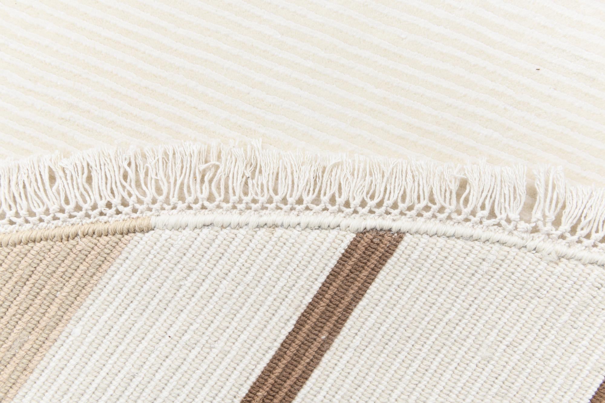 6' 7 x 6' 7 Hand Knotted Darya Wool Round Rug