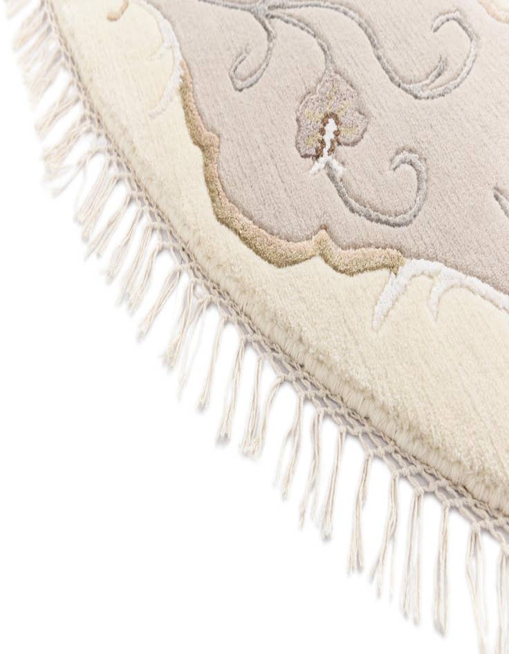 Detail image of 6' 5 x 6' 5  Hand Knotted Darya Round Rug