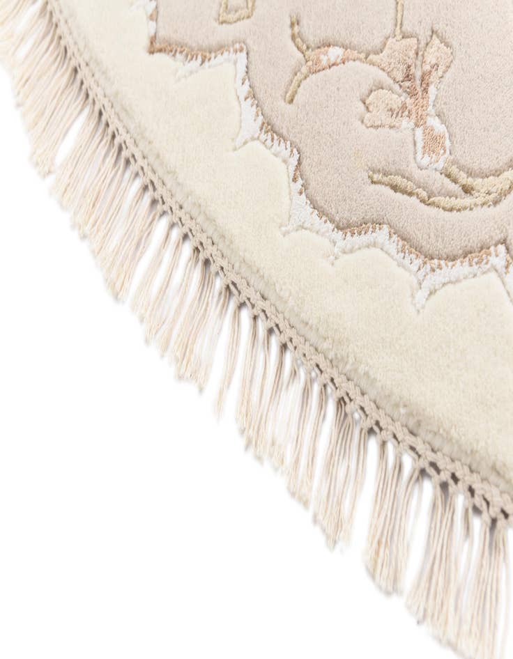 Detail image of 6' 5 x 6' 5  Hand Knotted Darya Round Rug