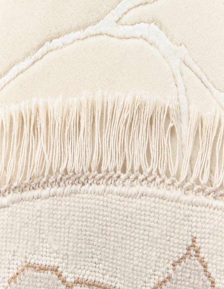 Detail image of 6' 5 x 6' 5  Hand Knotted Darya Round Rug